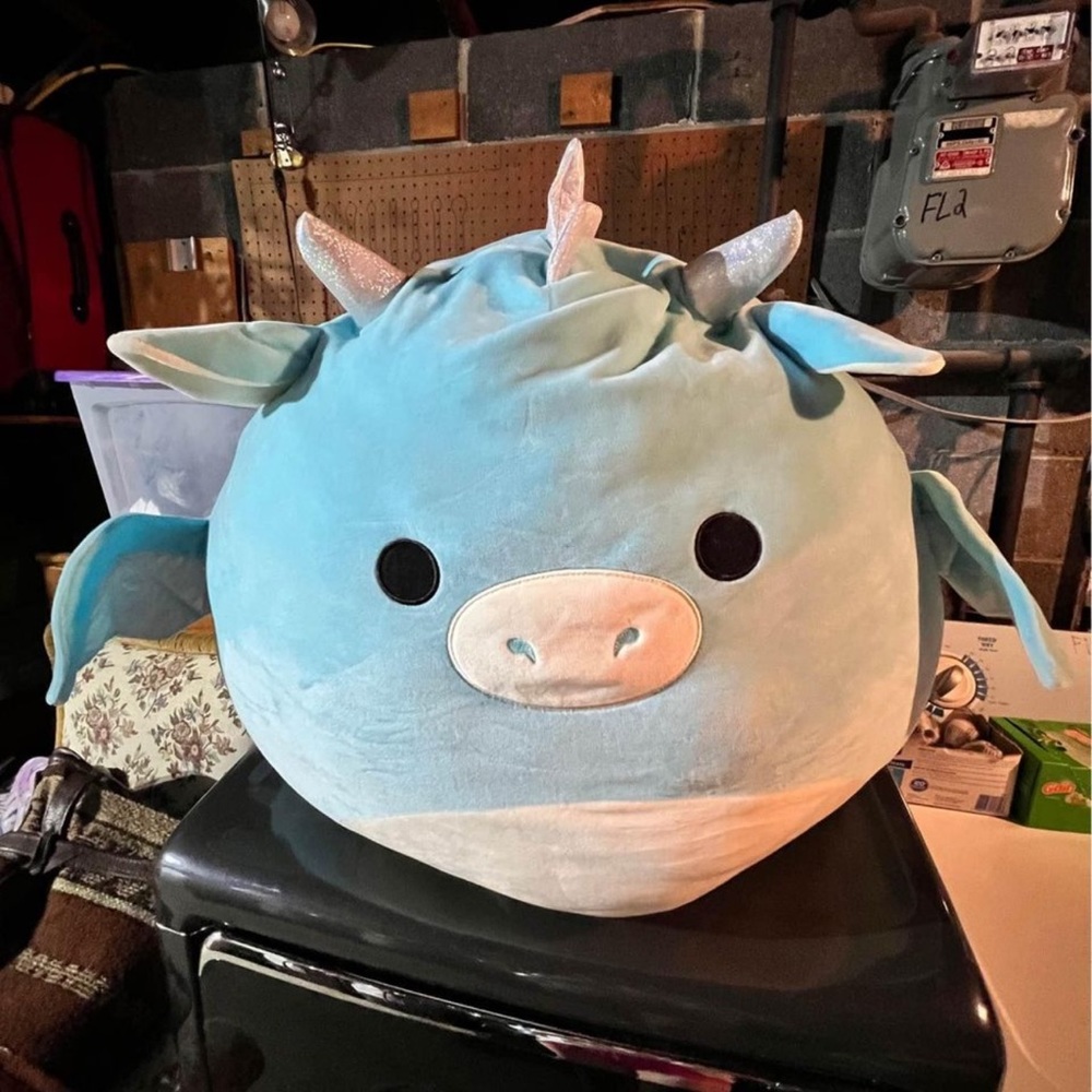 Blue Dino squishmallow